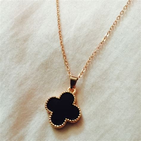 louis vuitton necklace clover